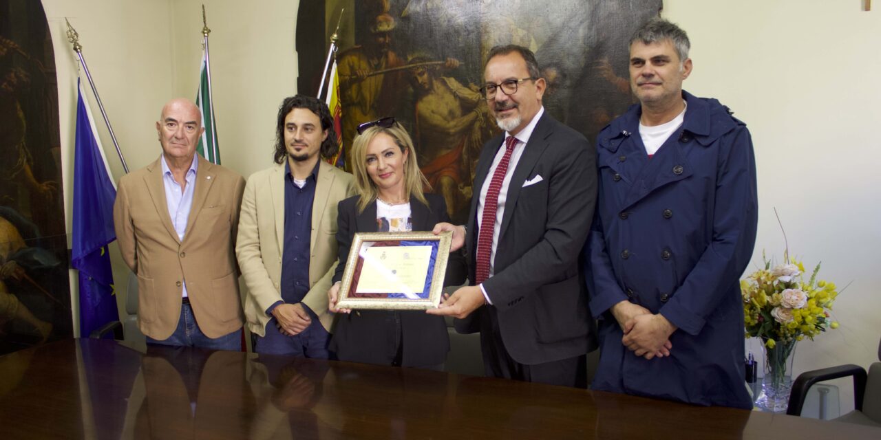 E’ stata consegnato il premio per la miglior vetrina a tema cartoon della Notte Bianca 2022 di Villafranca. 