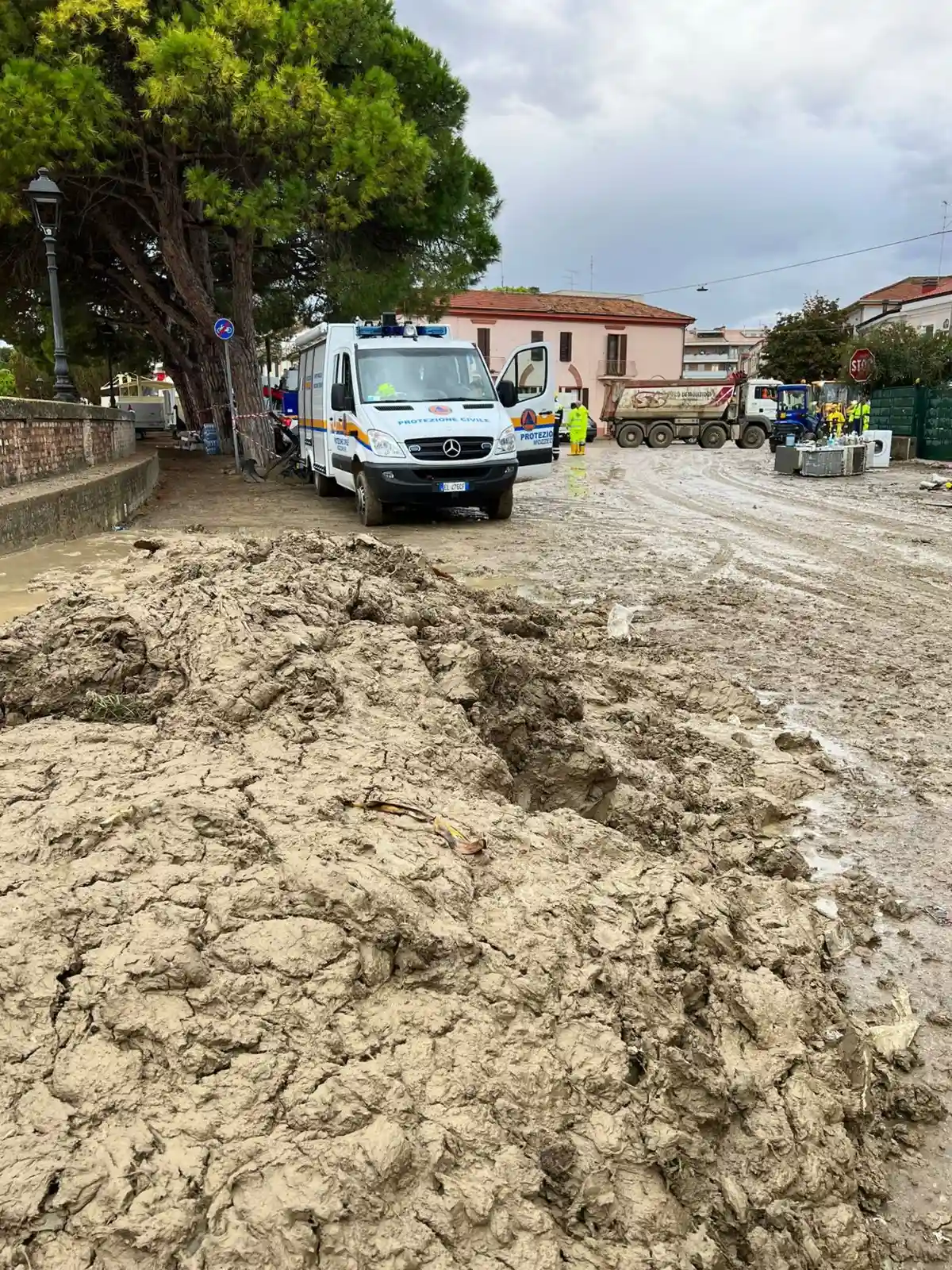 Alluvione Marche, i volontari veronesi continuano nel loro lavoro