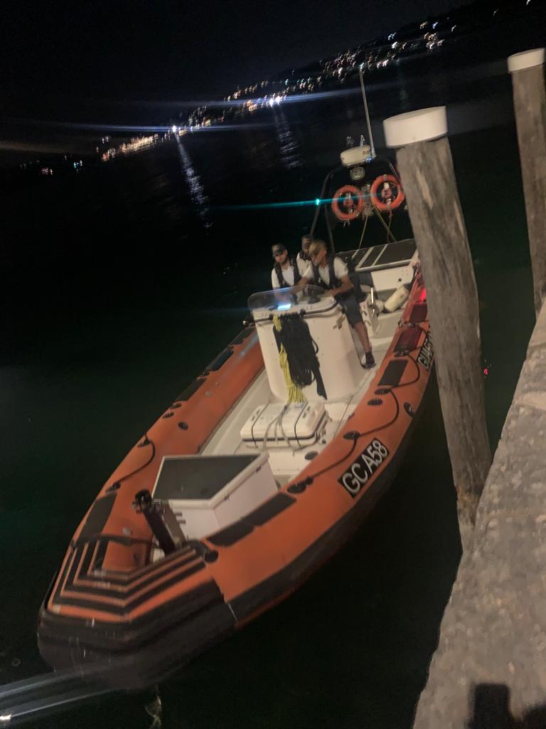 Malcesine, la Guardia Costiera recupera velista in difficoltà col lago mosso