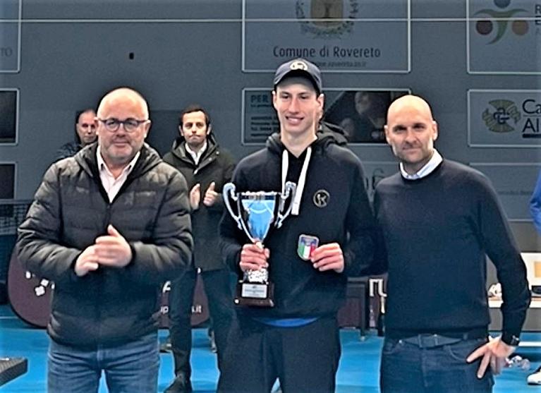 Strabiliante Seghetti: campione italiano under 16 in singolo e in doppio