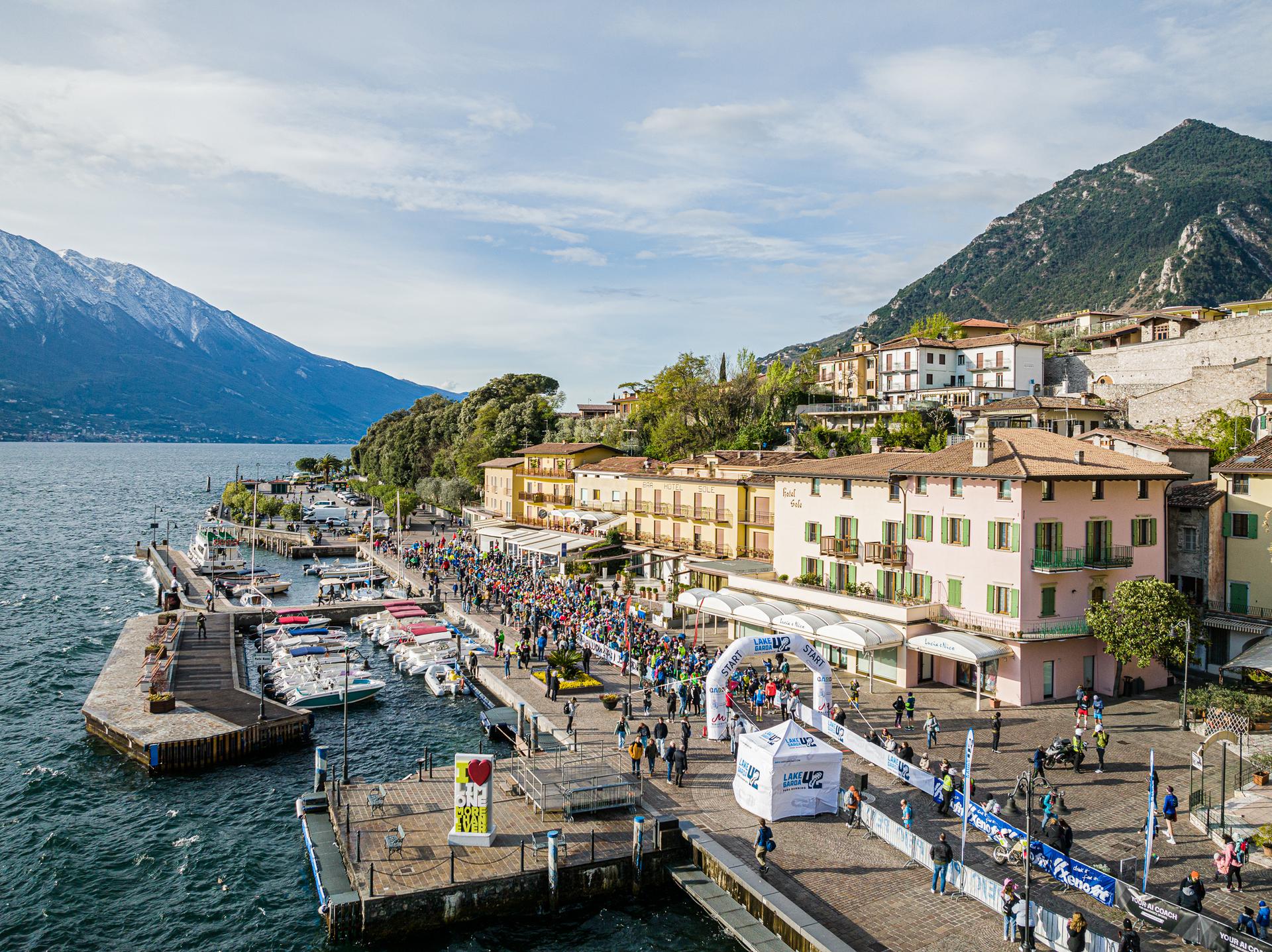 Domenica la seconda edizione della X-Bionic Lake Garda 42: 2700 gli iscritti in gara da 62 nazioni fra Limone e Malcesine. Ecco tutte le info utili