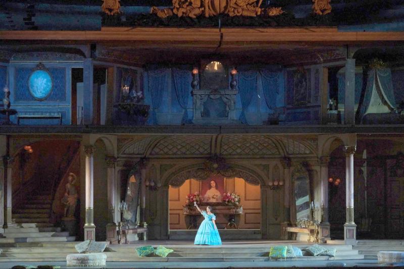 Arena di Verona: memorabile Traviata per il centenario. Debutto sontuoso di Nadine Sierra