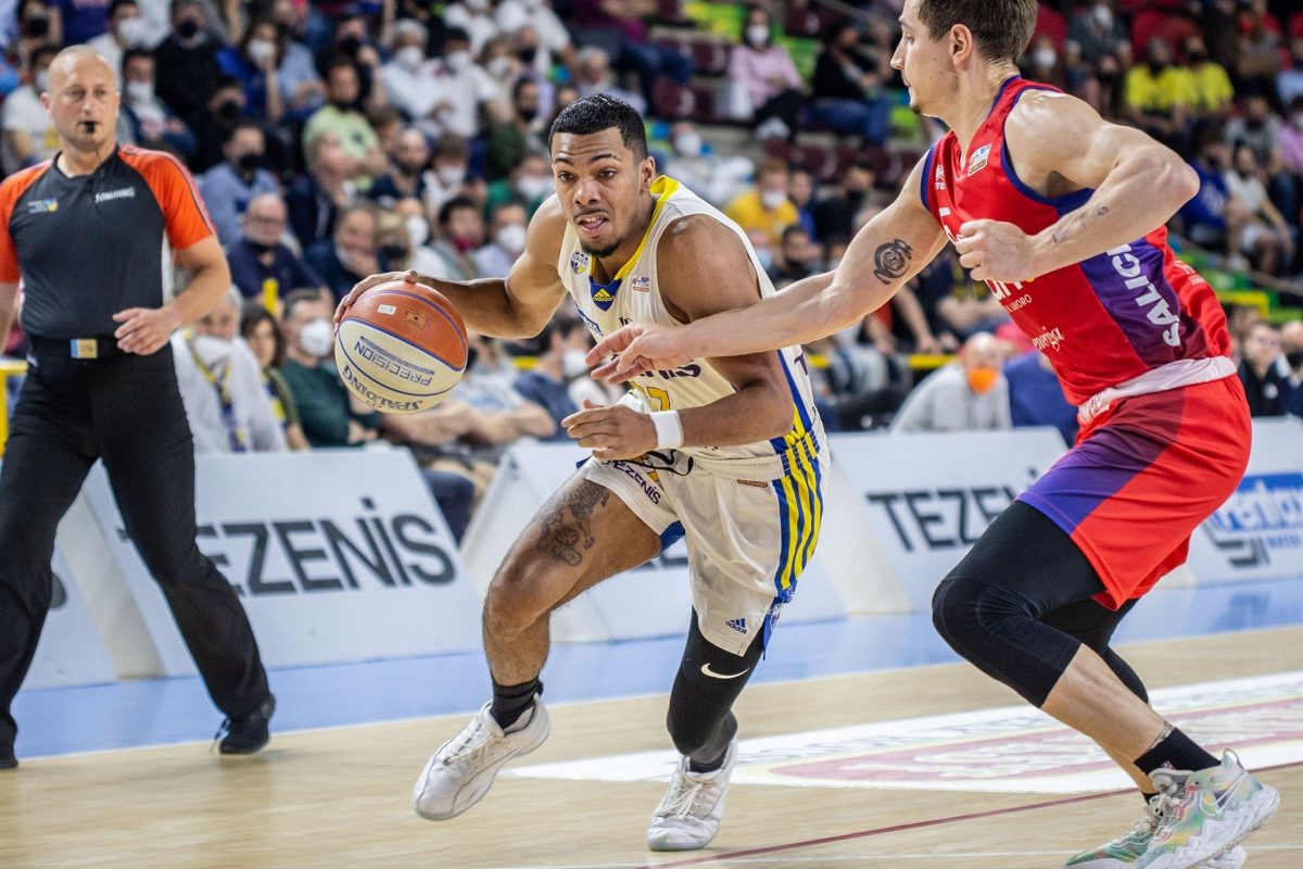 Scaligera Basket, vittoria netta su Trieste: 81-69. MVP Liam Udom e i due americani gialloblù